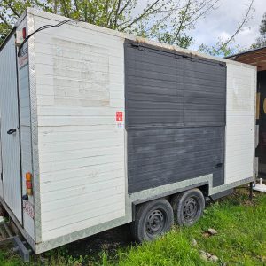 Se vende Food Truck interior de acero inoxidable.