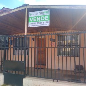 SE VENDE CASA EN CALLE DUAO, POBLACIÓN AGUAS NEGRAS, CURICÓ.