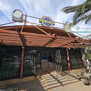 SE ARRIENDA LOCAL COMERCIAL EN CALLE RENÉ LEÓN, A PASOS DE ALAMEDA MANSO DE VELASCO, CURICÓ.