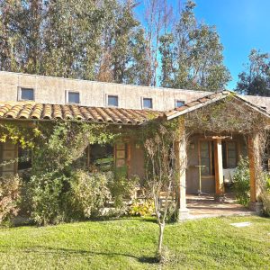 SE VENDE CASA EN PARCELA EN SECTOR LOS NICHES, CURICÓ.